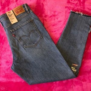 💙New Levi’s 721 High Rise Skinny Jeans💙